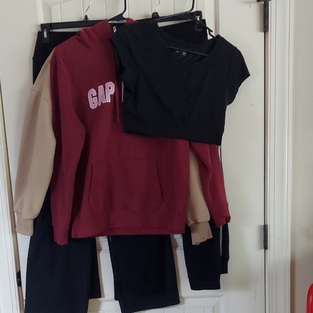 GAP/The Childen's Place Back To School Lot Size S